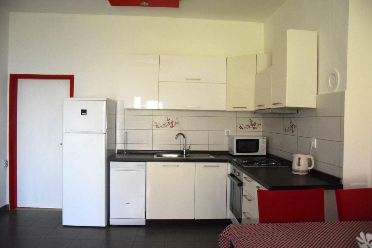 Apartman Ana Apartment ซาลี ภายนอก รูปภาพ