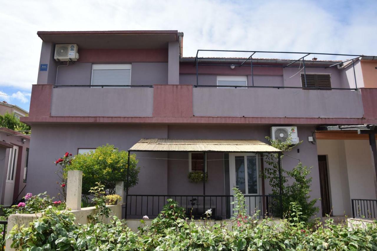 Apartman Ana Apartment ซาลี ภายนอก รูปภาพ