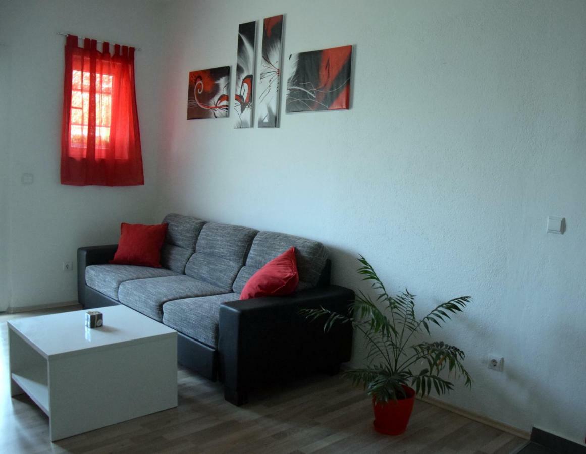Apartman Ana Apartment ซาลี ภายนอก รูปภาพ